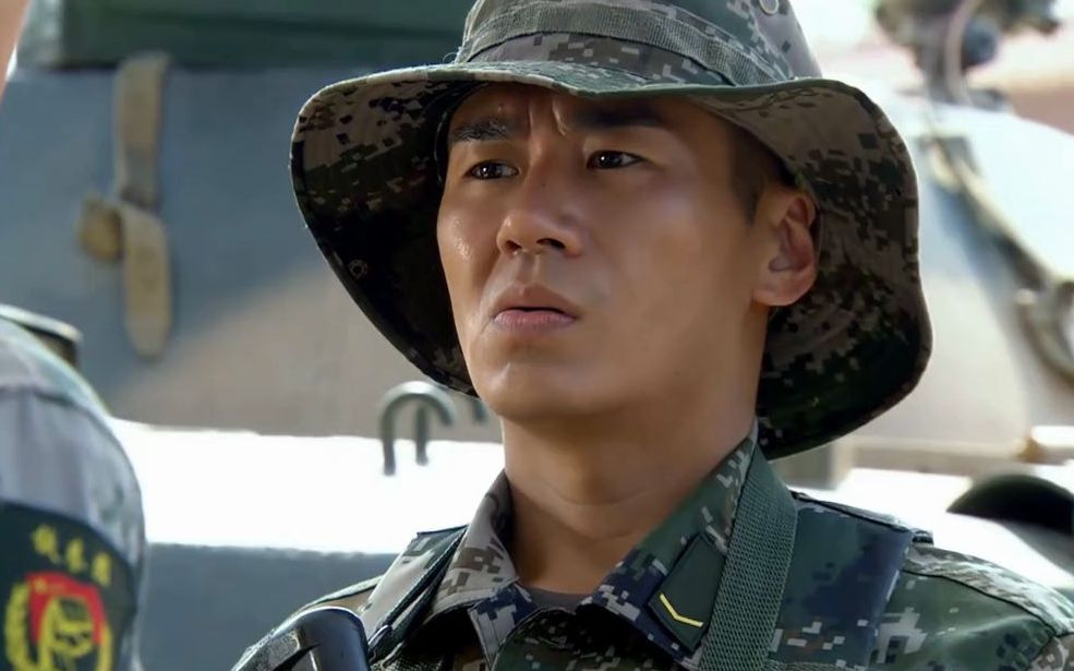 利刃出鞘:王艳兵留在了六连,何晨光爱情出现问题!