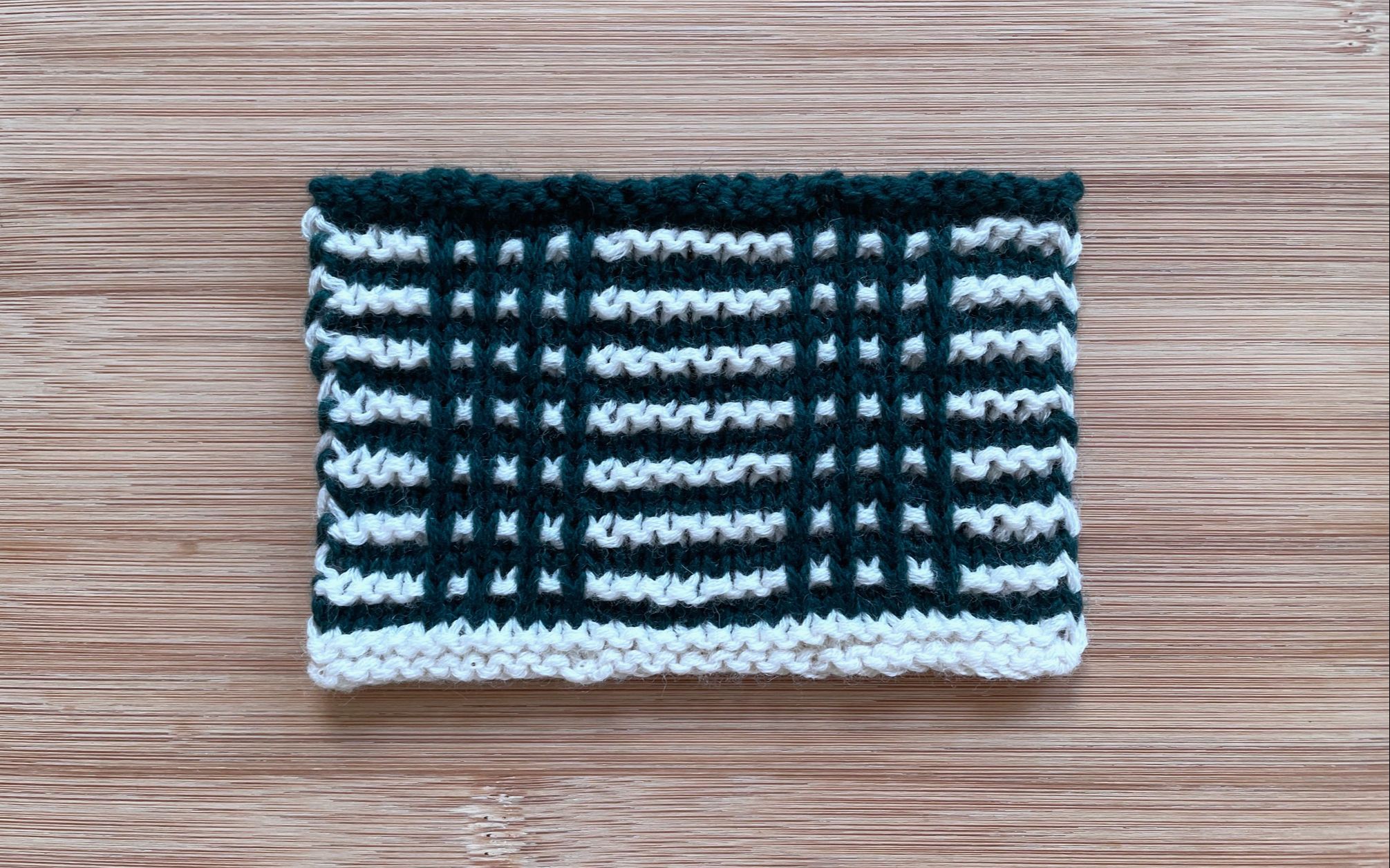 【轻描编织】棒针双色格子花样,纵横交错,立体别致,织外套和围巾都