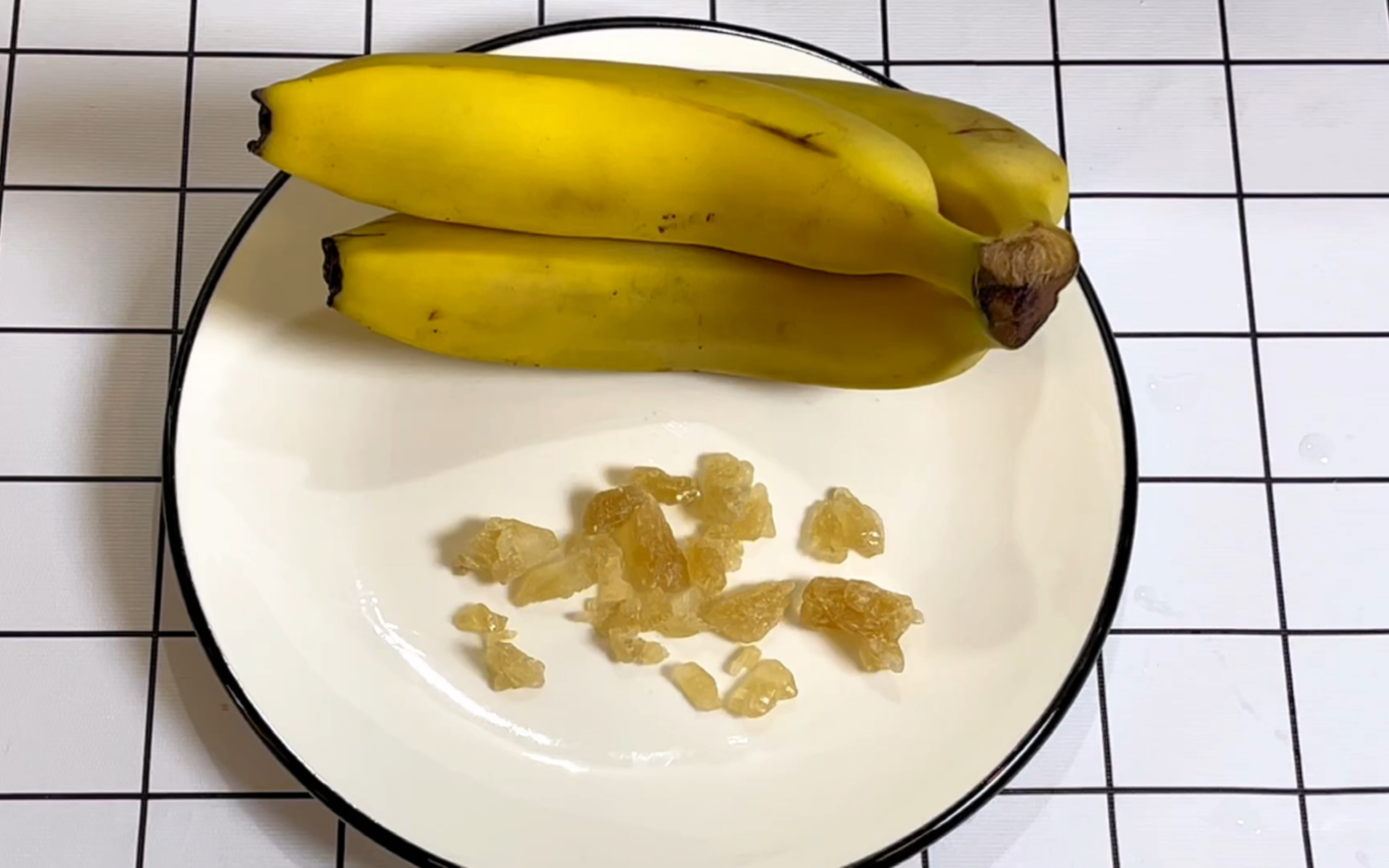 香蕉和冰糖煮一煮,食材简单作用却不简单