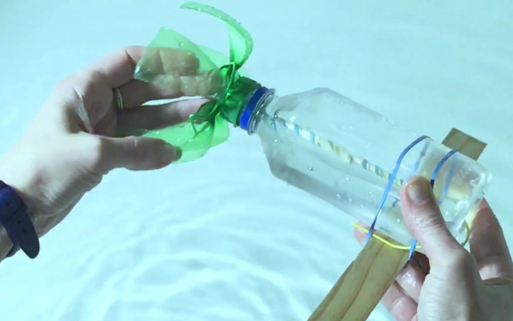 塑料瓶自制潜水艇图片