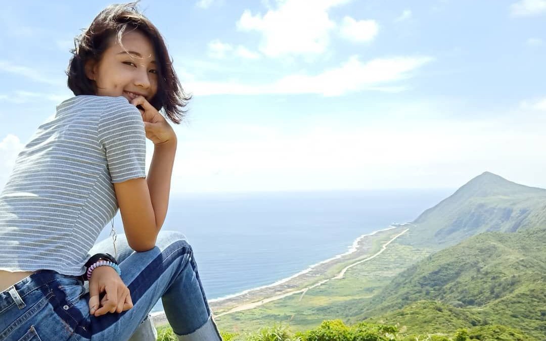 【vicky 陈忻玥】动听翻唱《爱你》