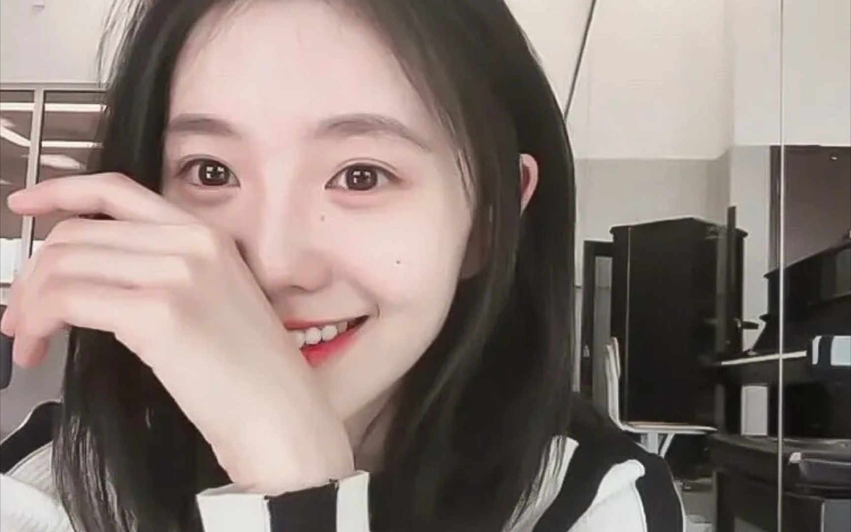 《一秒钟》张艺谋这次选的谋女郎刘浩存,不一样了_哔哩哔哩_bilibili