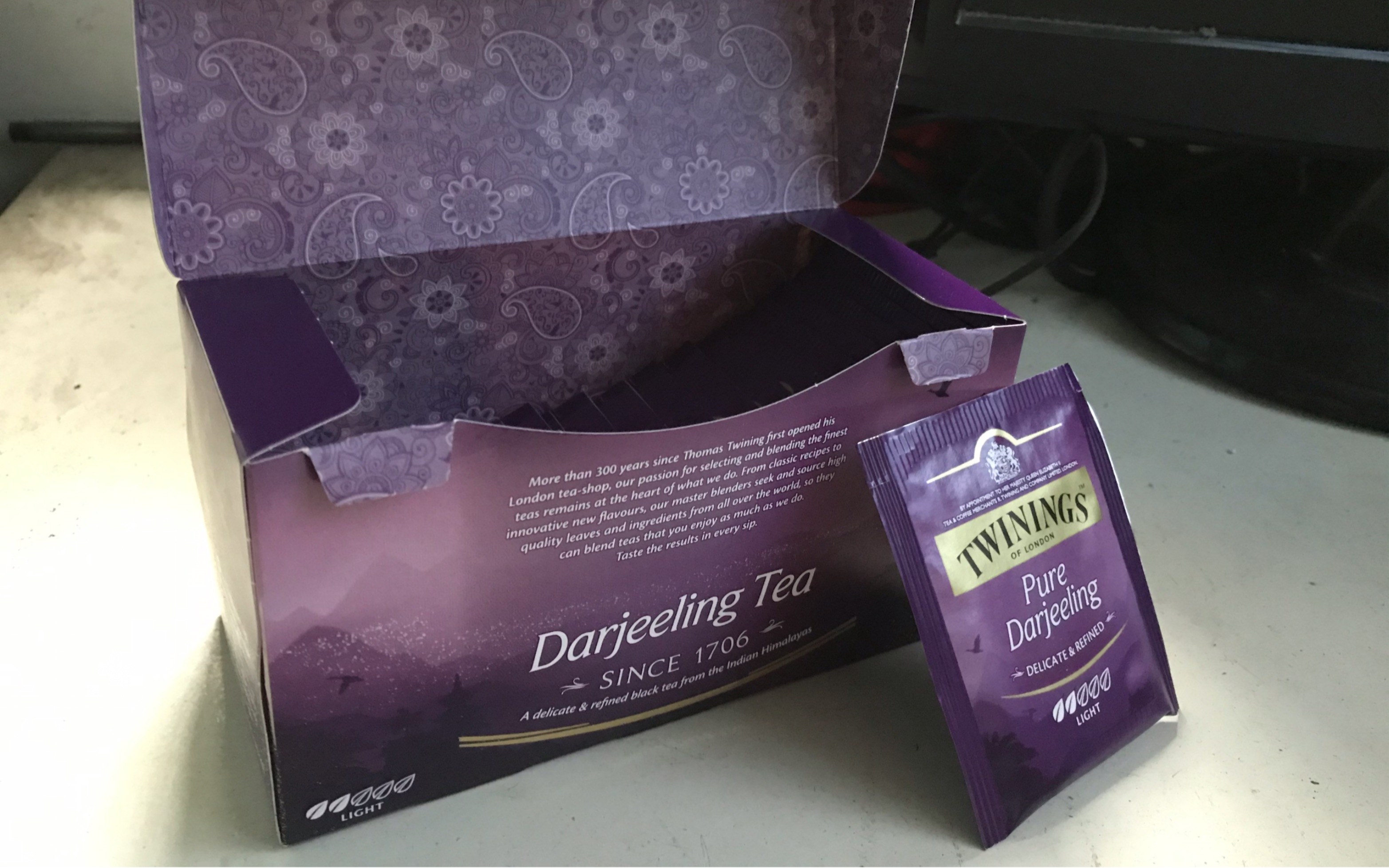 川宁(Twinings)欧式大吉岭红茶(Darjeeling Tea)上手视频.哔哩哔哩bilibili