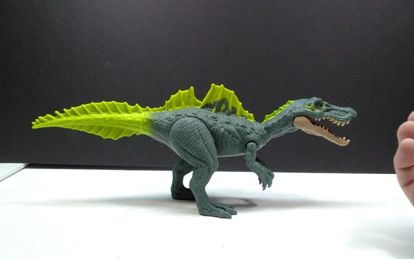 (转载)2022年美泰侏罗纪世界统治咆哮鱼猎龙评测!