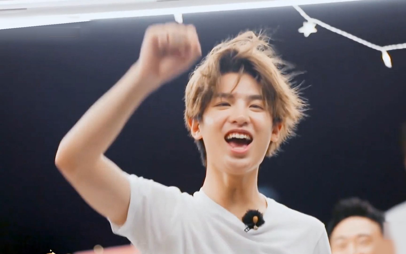 【黄明昊】《少年可期》高甜混剪 来吸小奶昊!_哔哩哔哩_bilibili