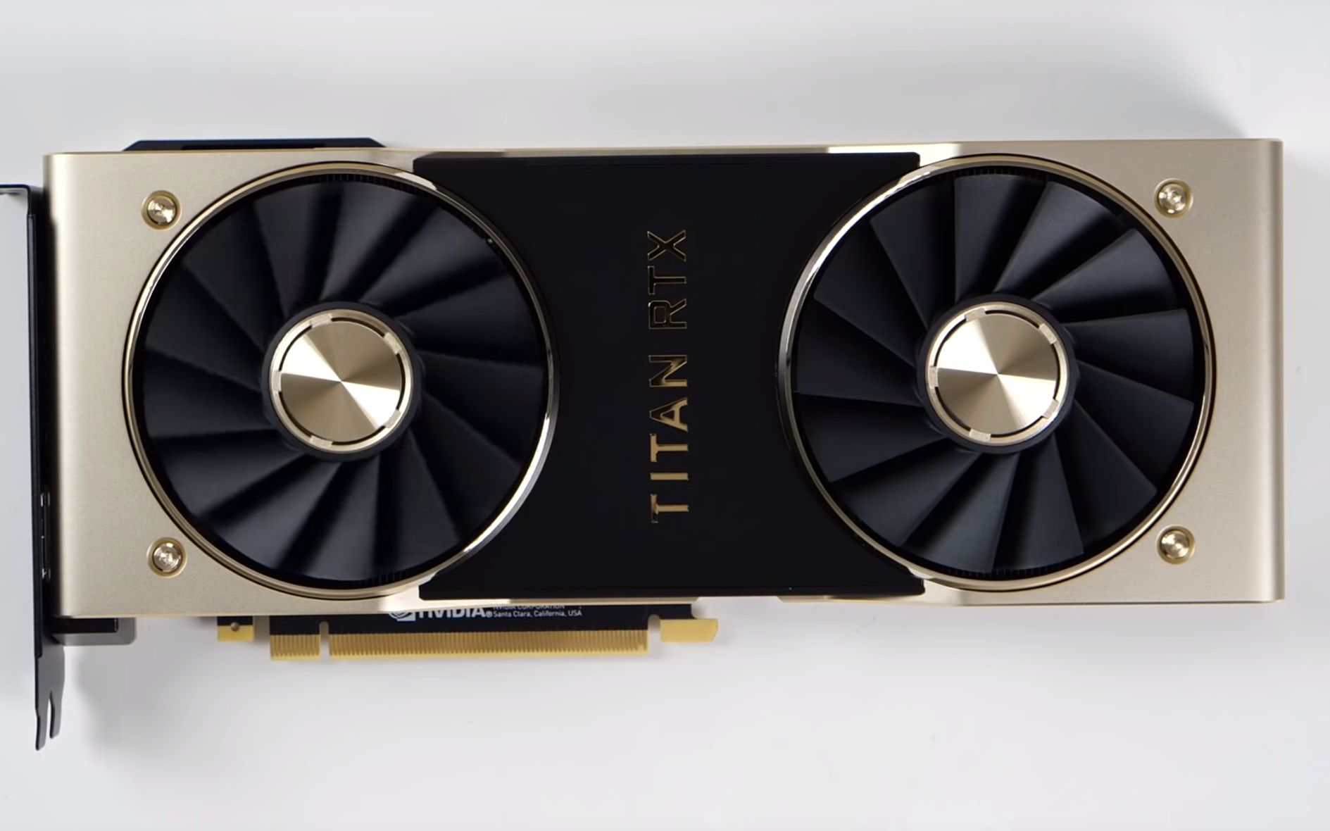 2500块的rtxtitan开箱地铁离乡试玩