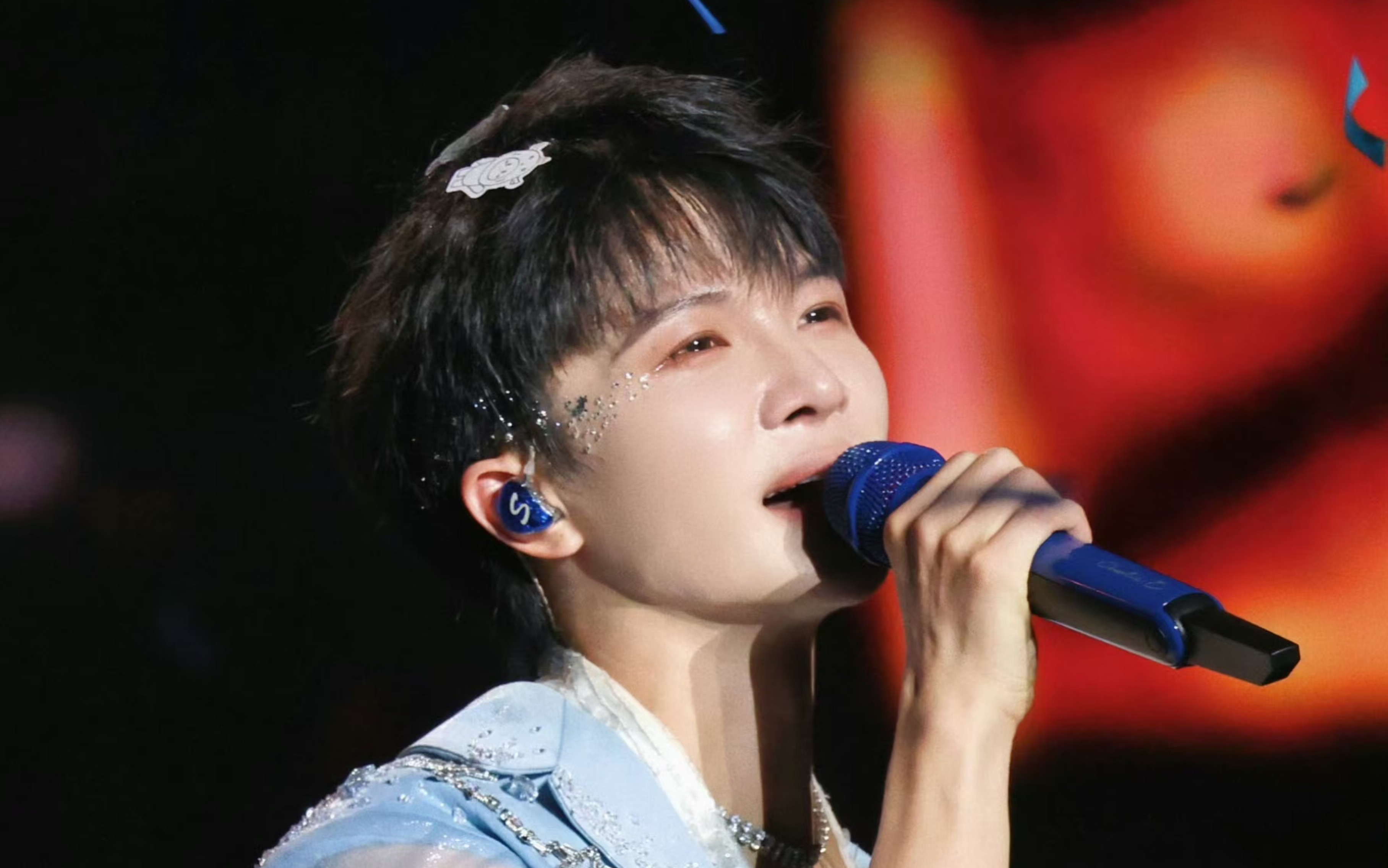 周深 《花开忘忧》全场大合唱 我来你家看你啦!哭哭