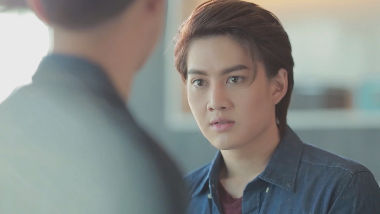 撕心裂爱帅哥被看破心事向小伙求助后者的回答会对他有益吗