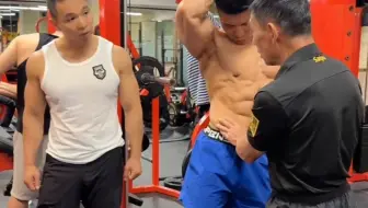 侧腹训练不要练错了！