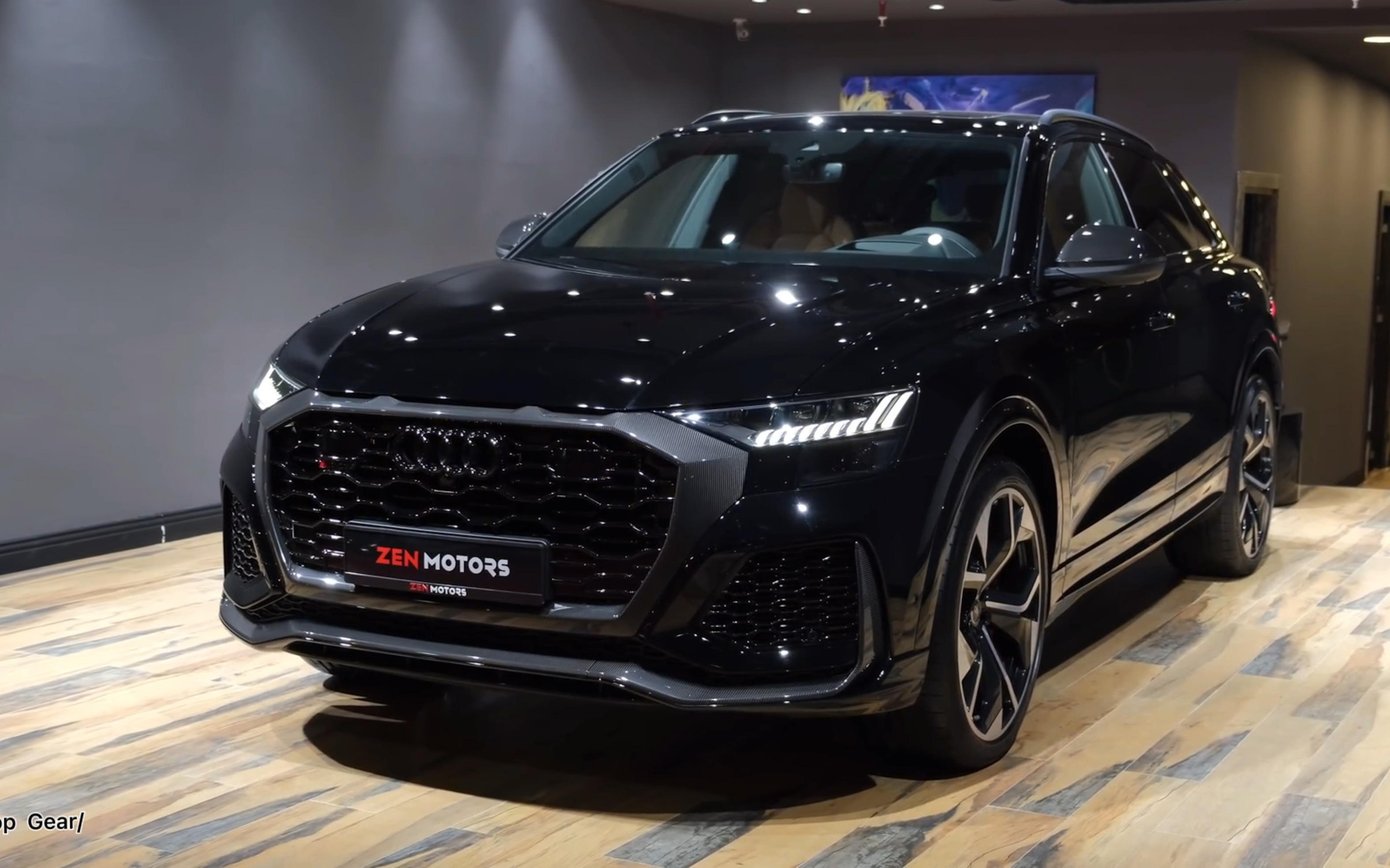 纽北最速suv奥迪rsq8,性能与激情的结合体堪称陆地飞行器!