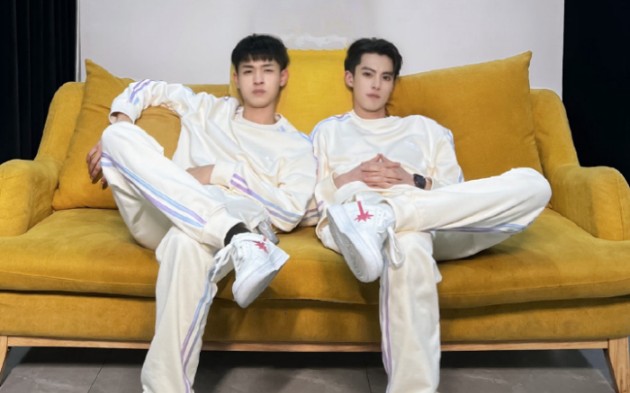 【秦霄贤×王鹤棣】2022.01.01,初相识很养眼