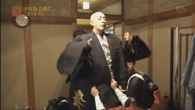 16 小林麻央さんが乳癌で闘病中市川海老蔵さん明かす 哔哩哔哩 つロ干杯 Bilibili