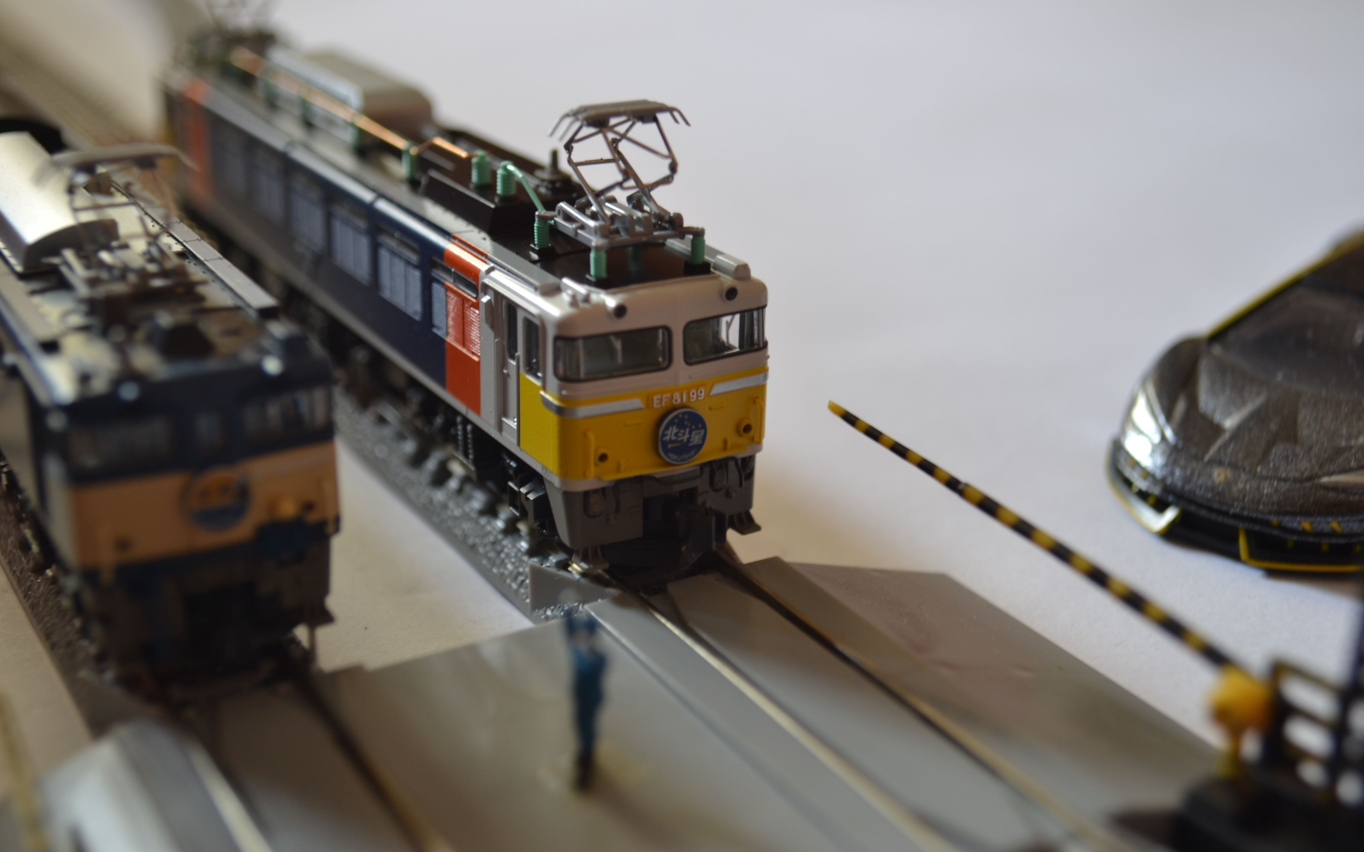 n比例火车模型 400块钱可以买到什么样的机关车第二期-kato ef-81