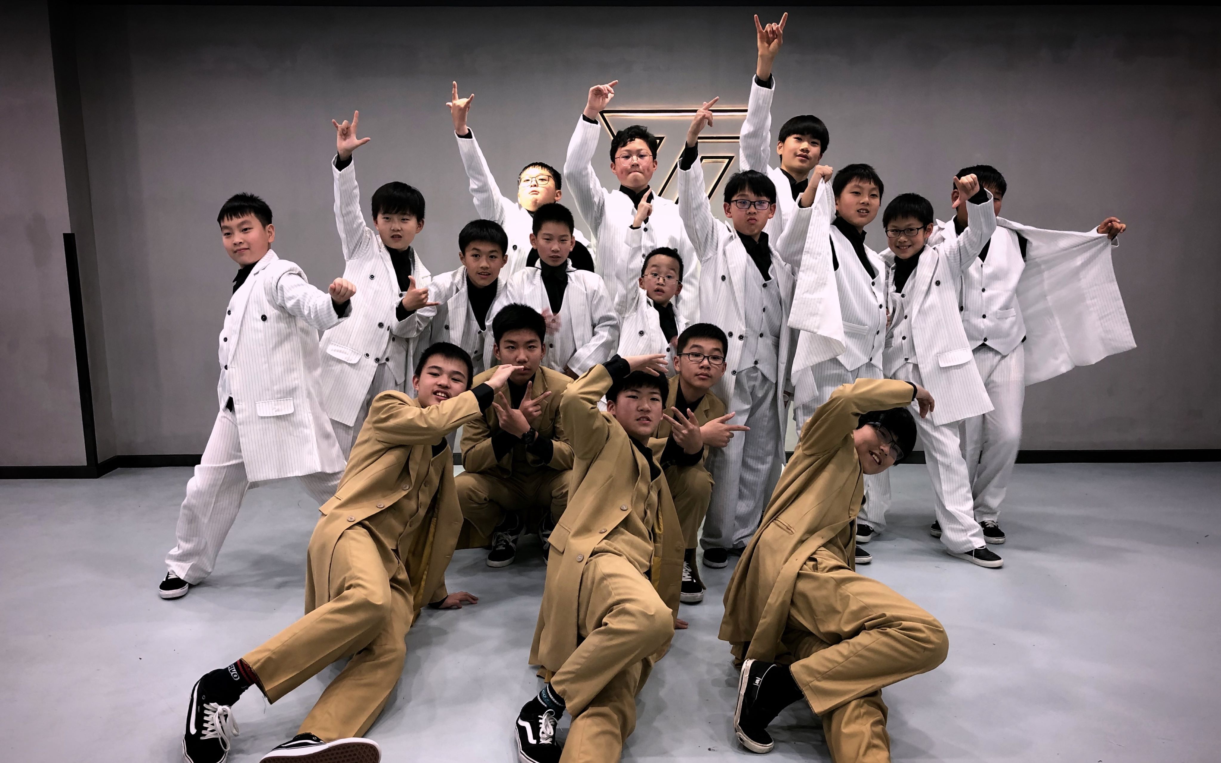 2019少儿popping团作品《the popper》 指导老师:段彬