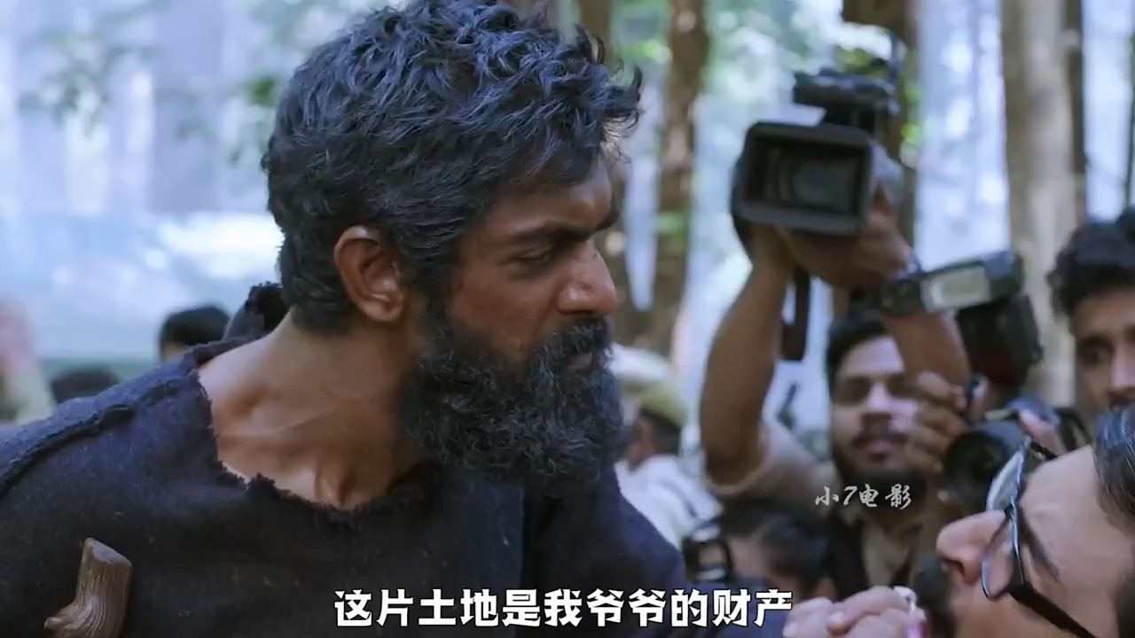 男人为了保护大象,和恶霸展开斗争,印度电影《森林之王》