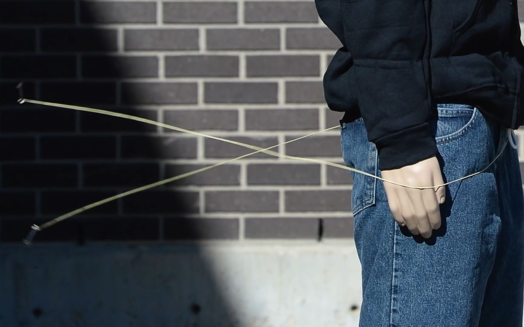 抓捕神器"捆仙索",专治不听话的嫌疑人,还不会造成实际伤害