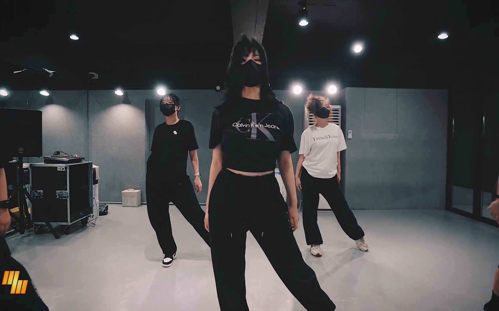 [图]Demi Lovato - Cool for the Summer Dance Choreography