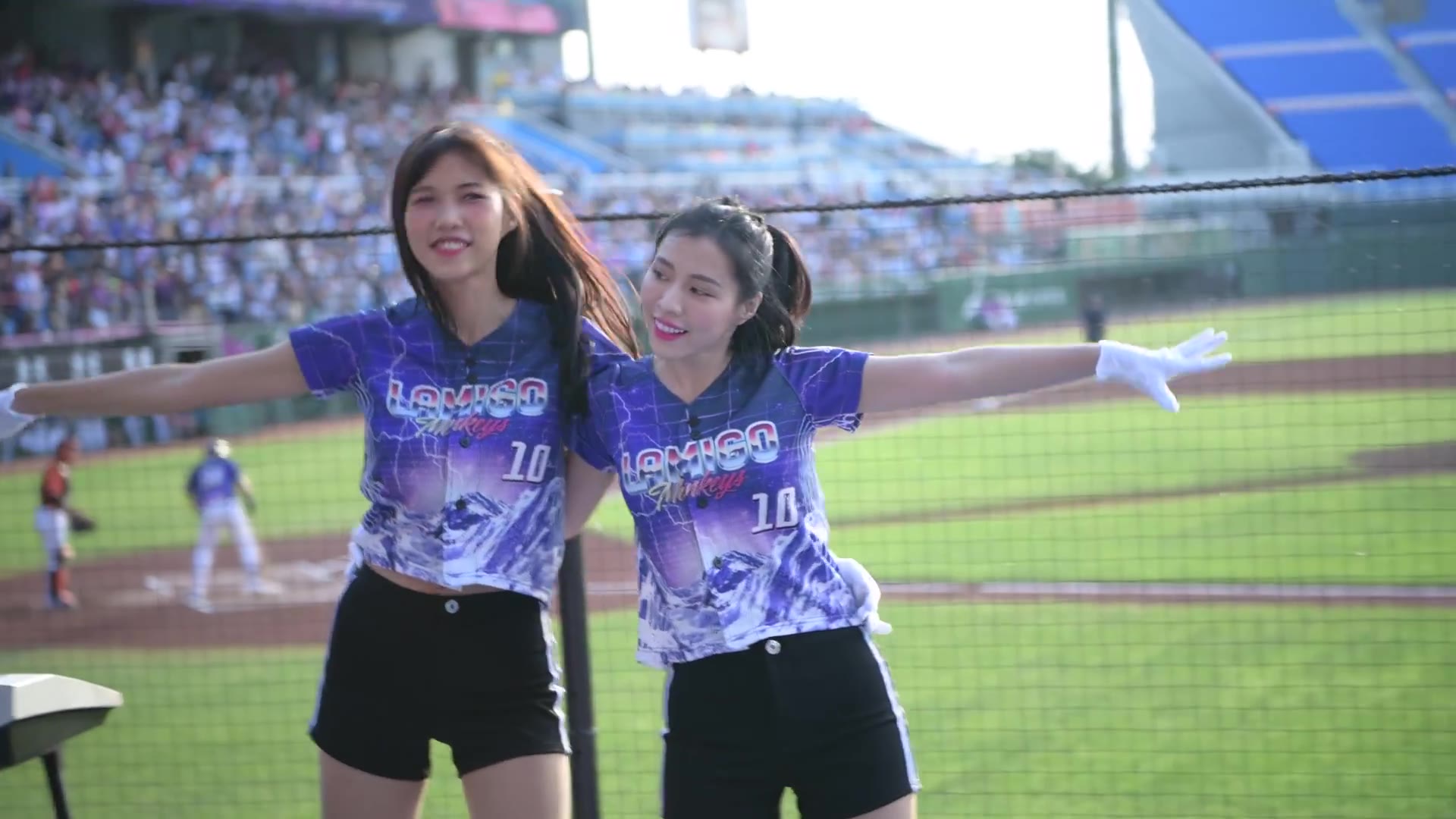 乐天女孩1 20180603动紫趴 lamigirls慧慧之廖健富应援_哔哩哔哩_bili