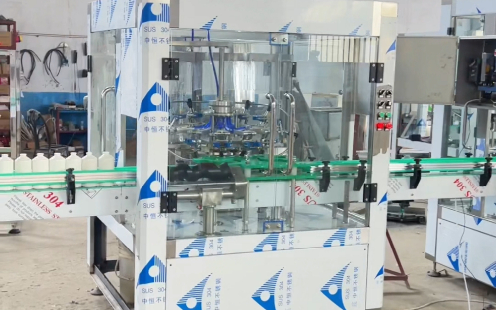 qsp-12型全自动玻璃瓶翻转式洗瓶机茅型白酒玻璃瓶效果实拍