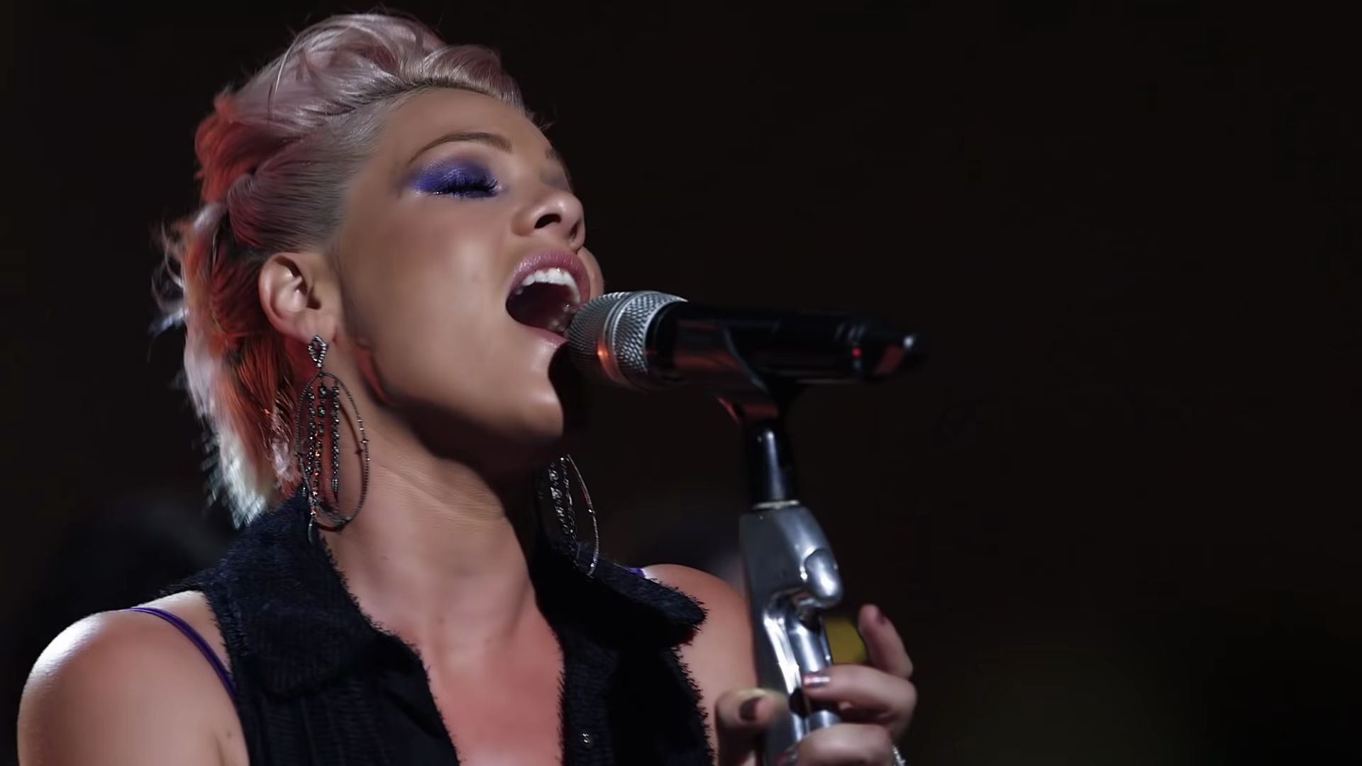 [图]P!nk - Try (The Truth About Love - Live From Los Angeles) - 欧美经典精选