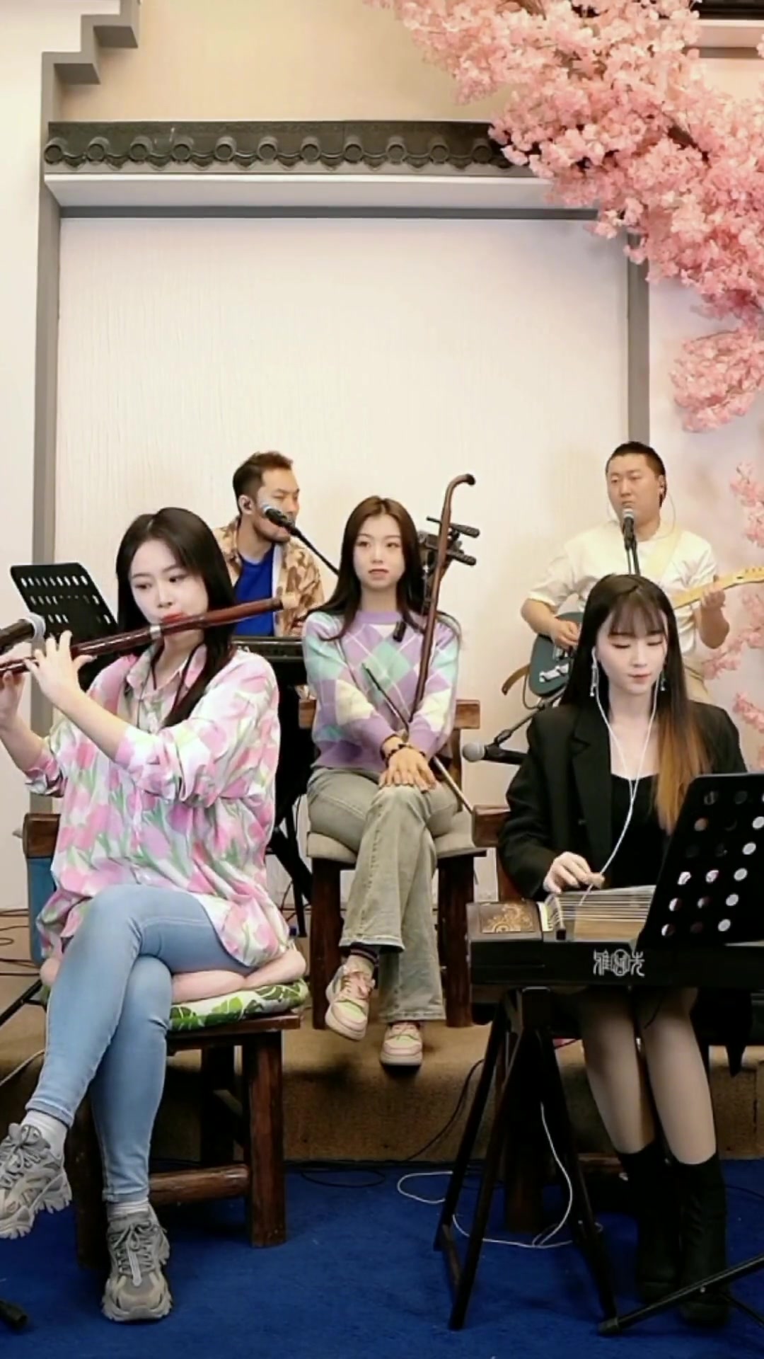 唐音乐队竹笛二胡古筝合奏约定唐音乐队 二胡沛瑶 竹笛愉悦 弘扬国乐