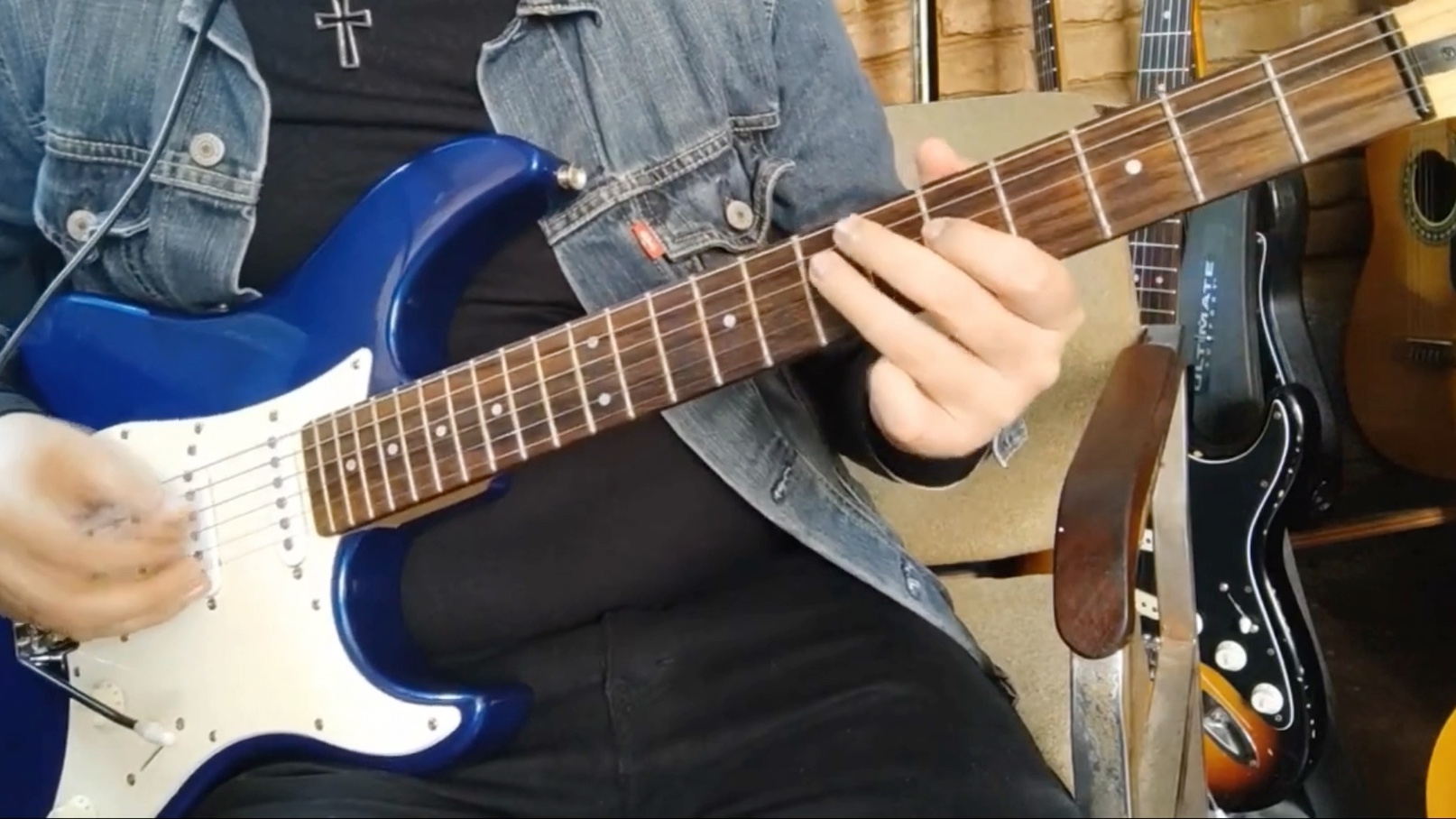 雅马哈yamaha pacifica 012电吉他