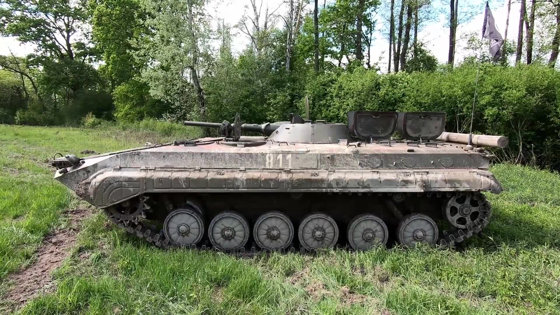 [搬] motobieda bmp-1两栖 是真车 真坦克 不是战雷