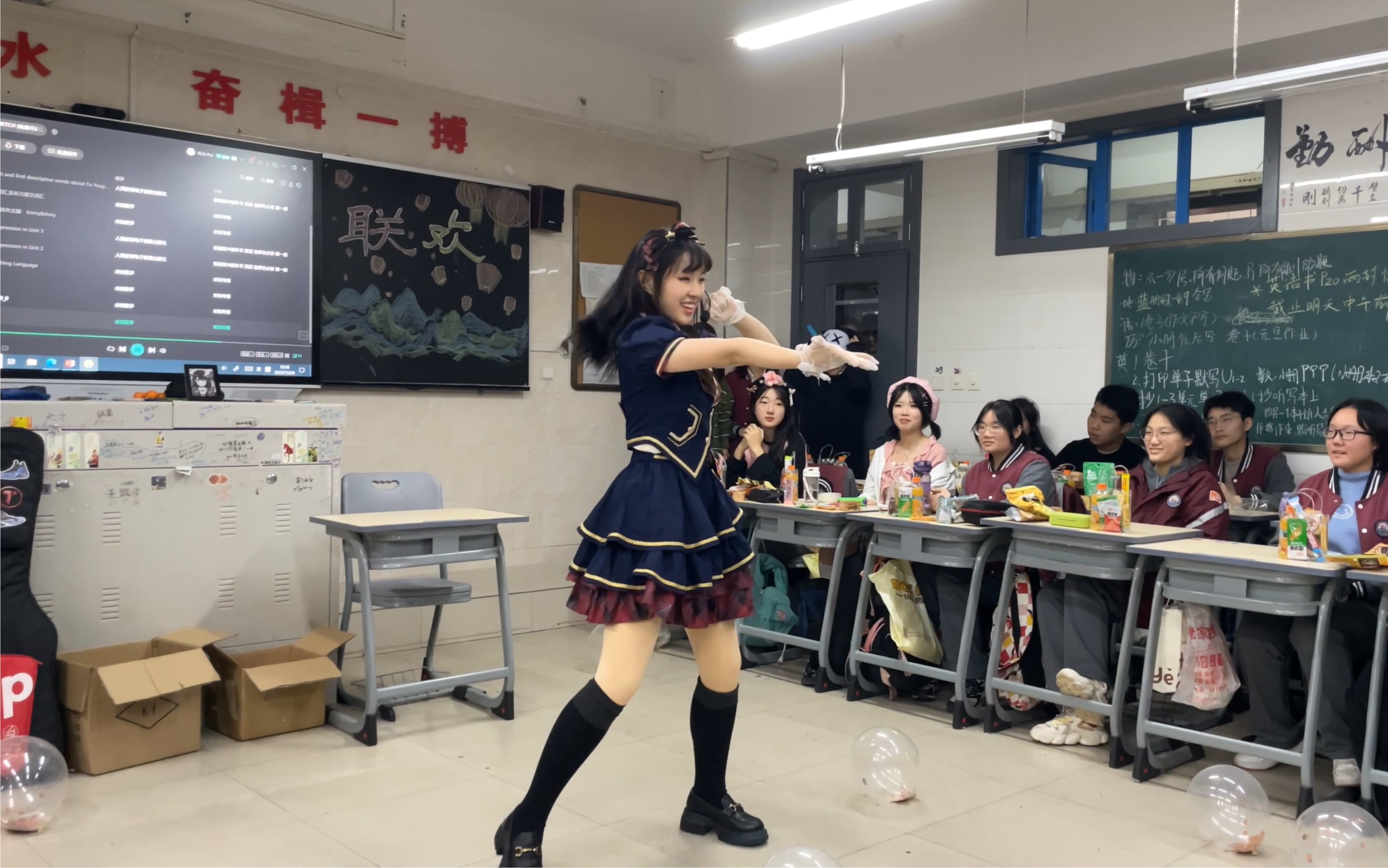 [图]【天天】16岁高中生小偶像元旦晚会上大跳宅舞遭刺杀？《アイドル/偶像》 我推的孩子