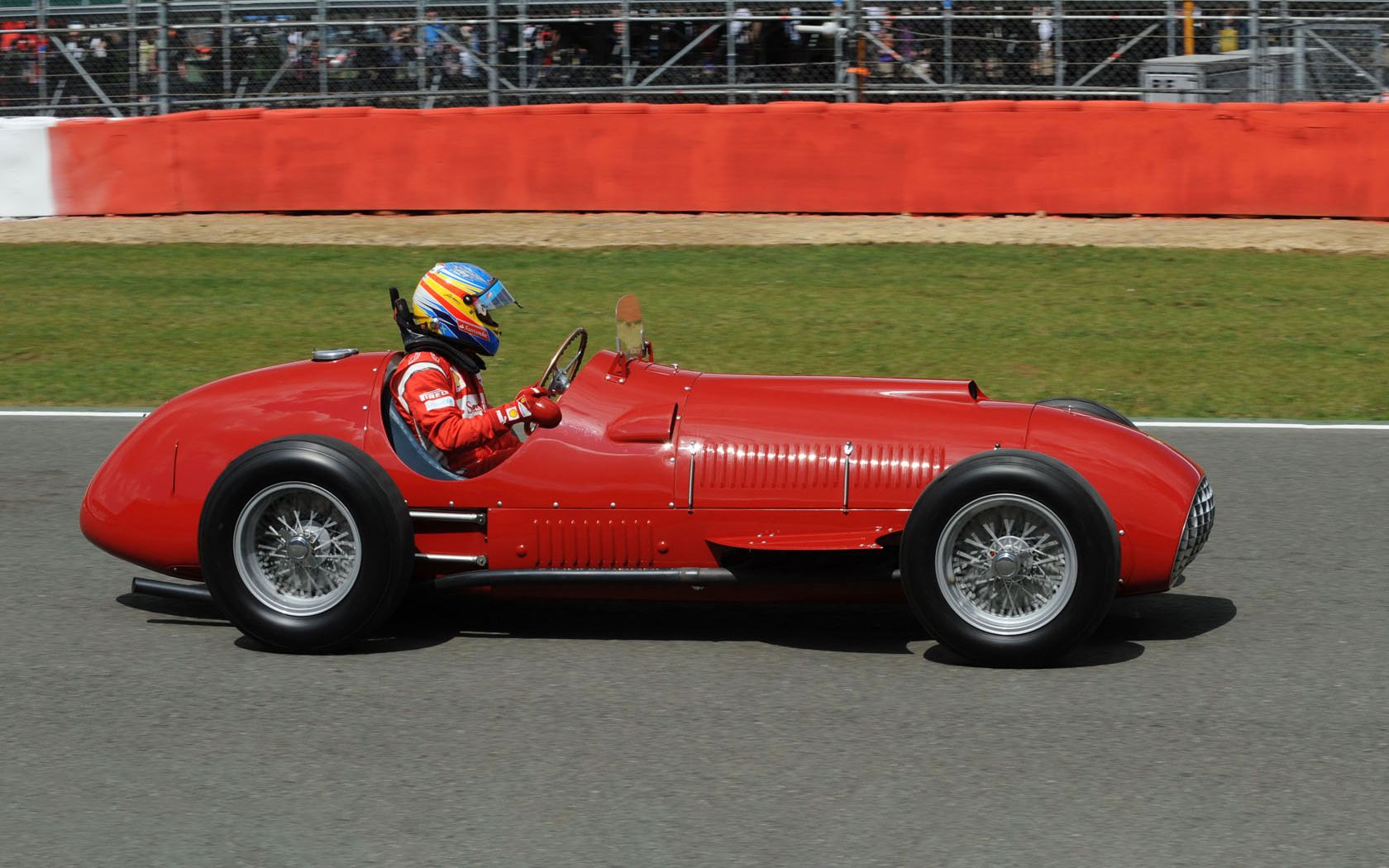 法拉利翻新修复f1首冠赛车:375 f1赛车