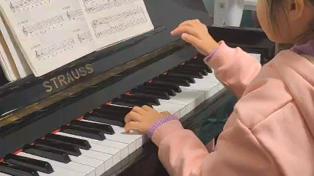 钢琴家的日常2126玩杂耍的人