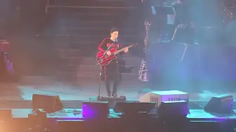 Télécharger la video: 【BEYOND】黄贯中长城live PAUL WONG ROCKESTRA 2012