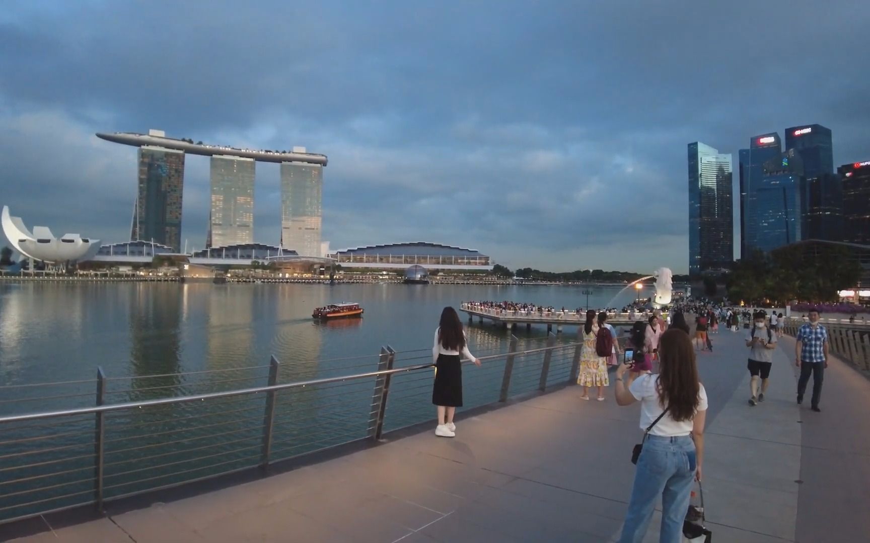 【超清新加坡】日落时分的新加坡城市街景滑板车骑行 (1080p高清版)