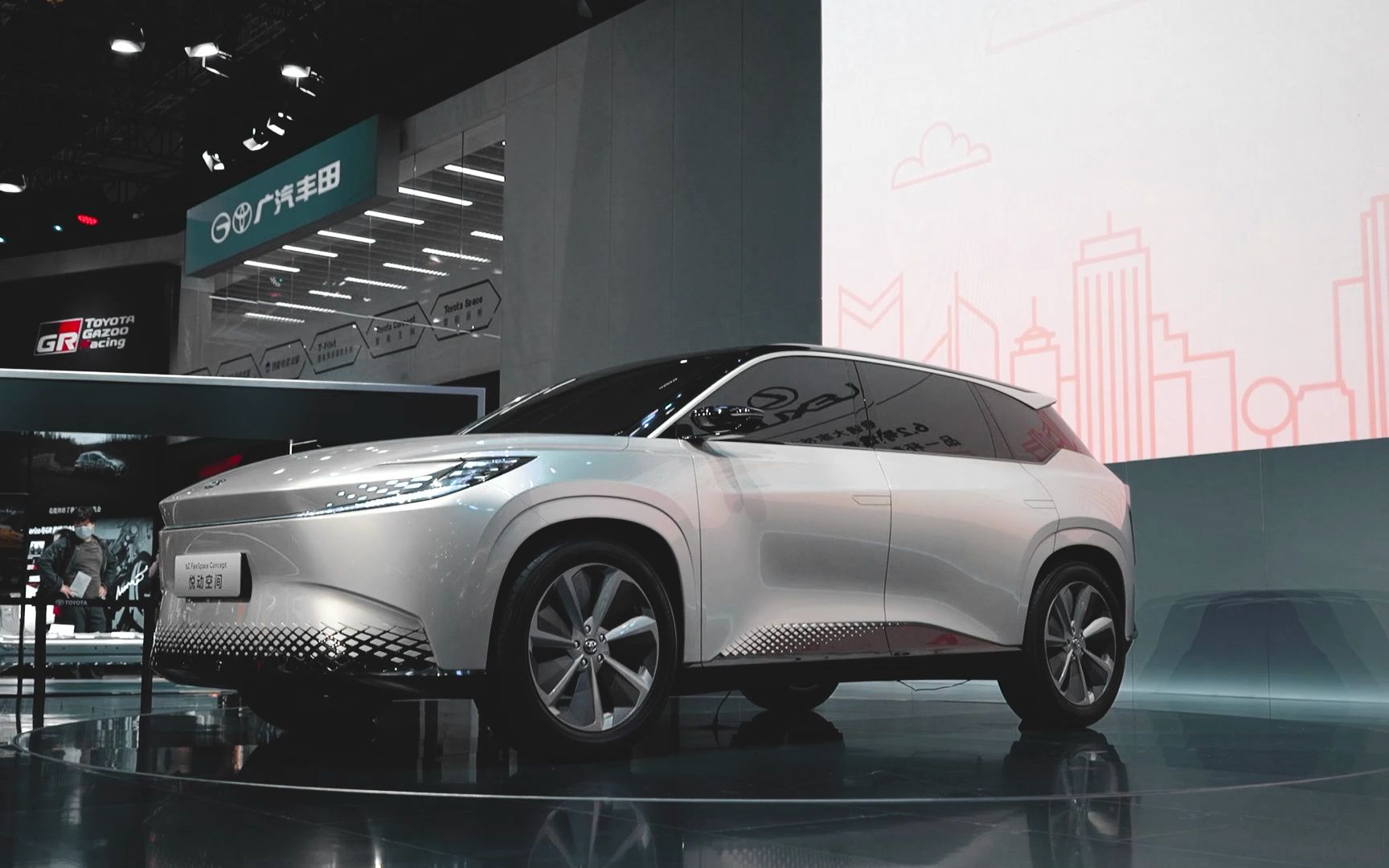 实用的suv 全新丰田悦动空间概念车实拍