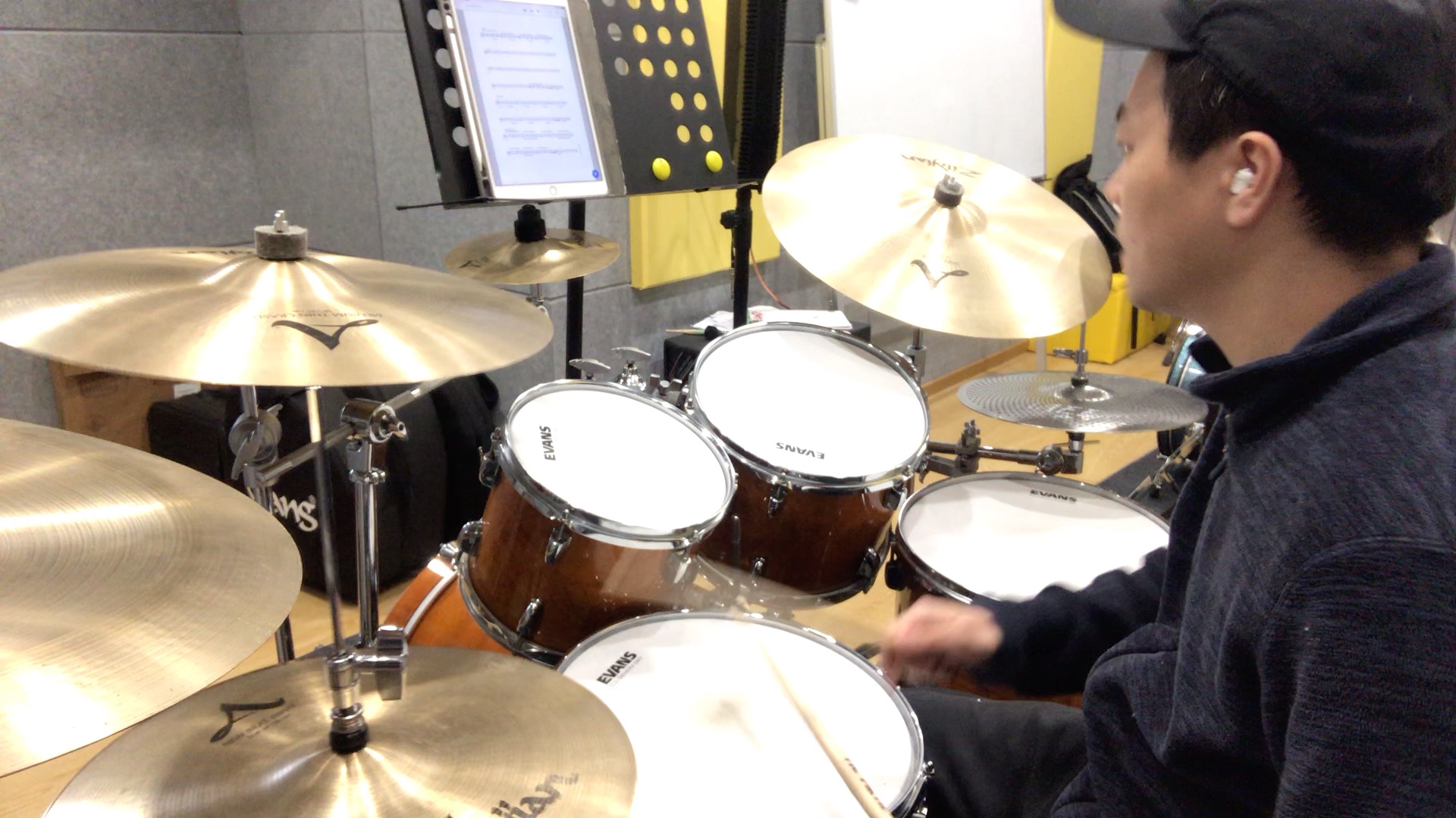 简单的架子鼓练习曲 rock school grade 2 (i heard it through the