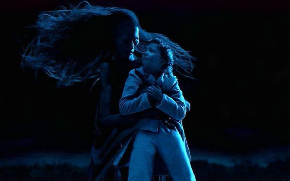 第一部登上美国票房宝座的恐怖片,几分钟看完《尸人保姆》