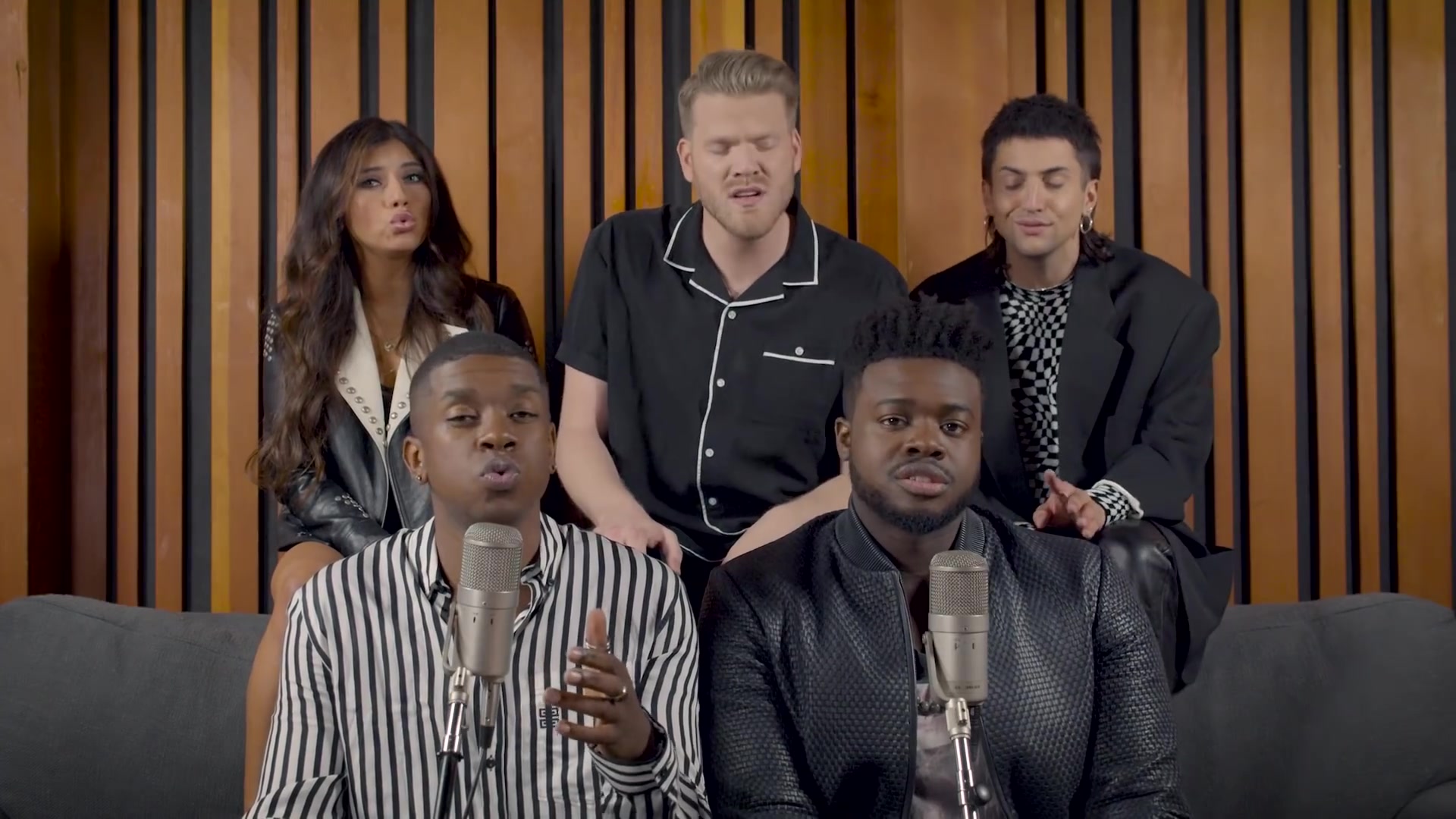 【搬运 · pentatonix】evolution of ariana grande_哔哩哔哩_bili