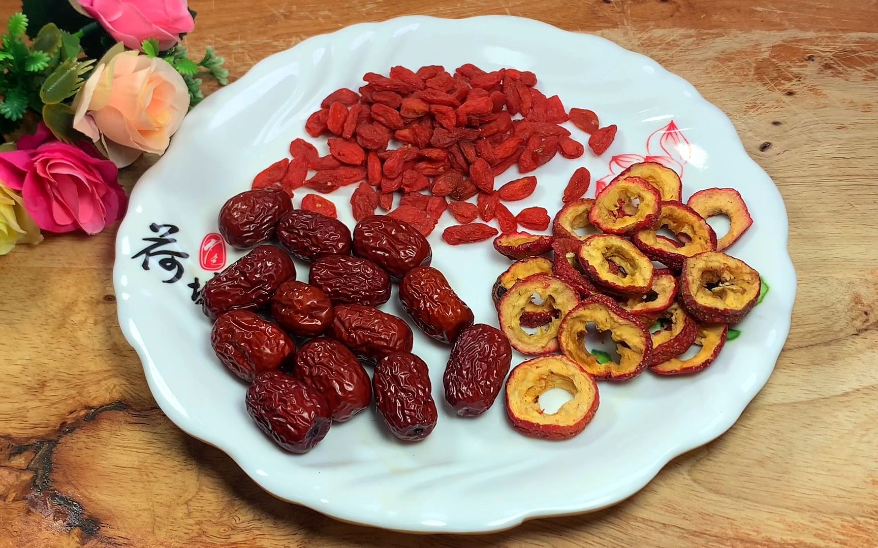 大枣山楂加枸杞,没想到作用这么厉害,解决了很多家庭烦恼,实用