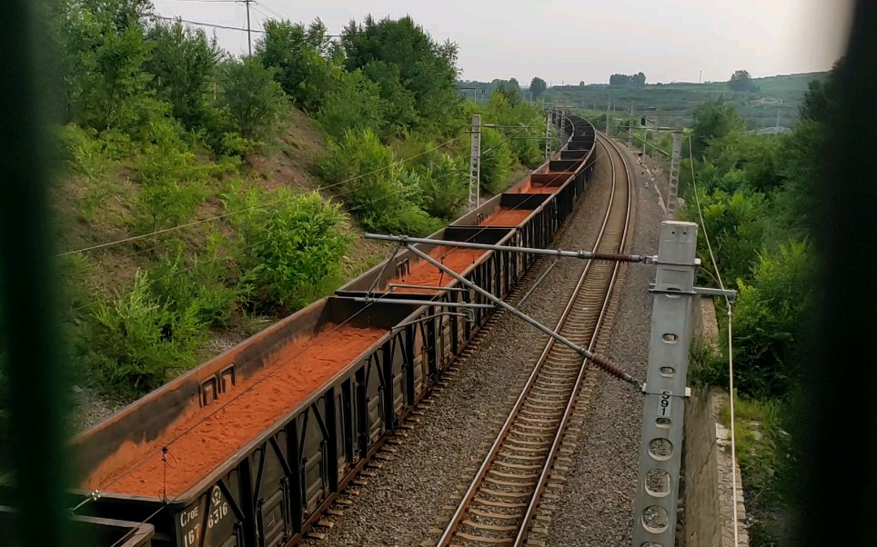 【铁路】蓝烟线和谐电货列【铁路】和谐电3货列通过蓝烟铁路马格庄站