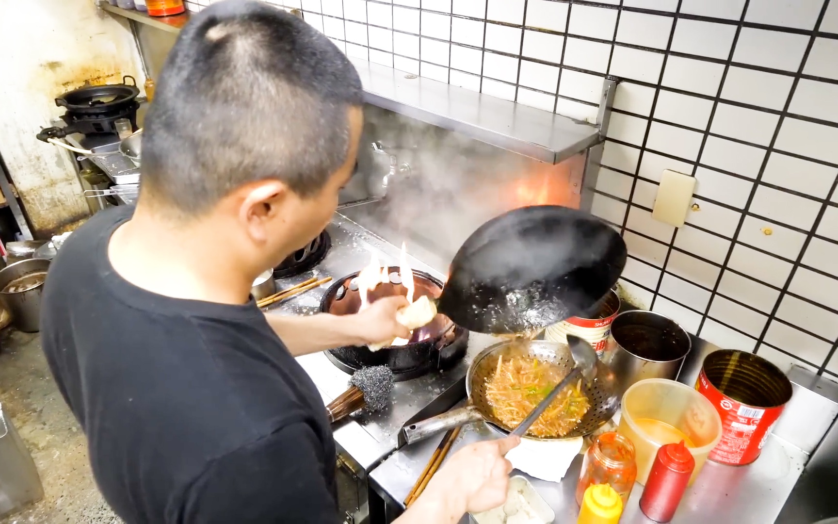 【日本的中华料理】普通的中华料理餐厅,却是给爆食的上班族们吃饱肚子哔哩哔哩bilibili