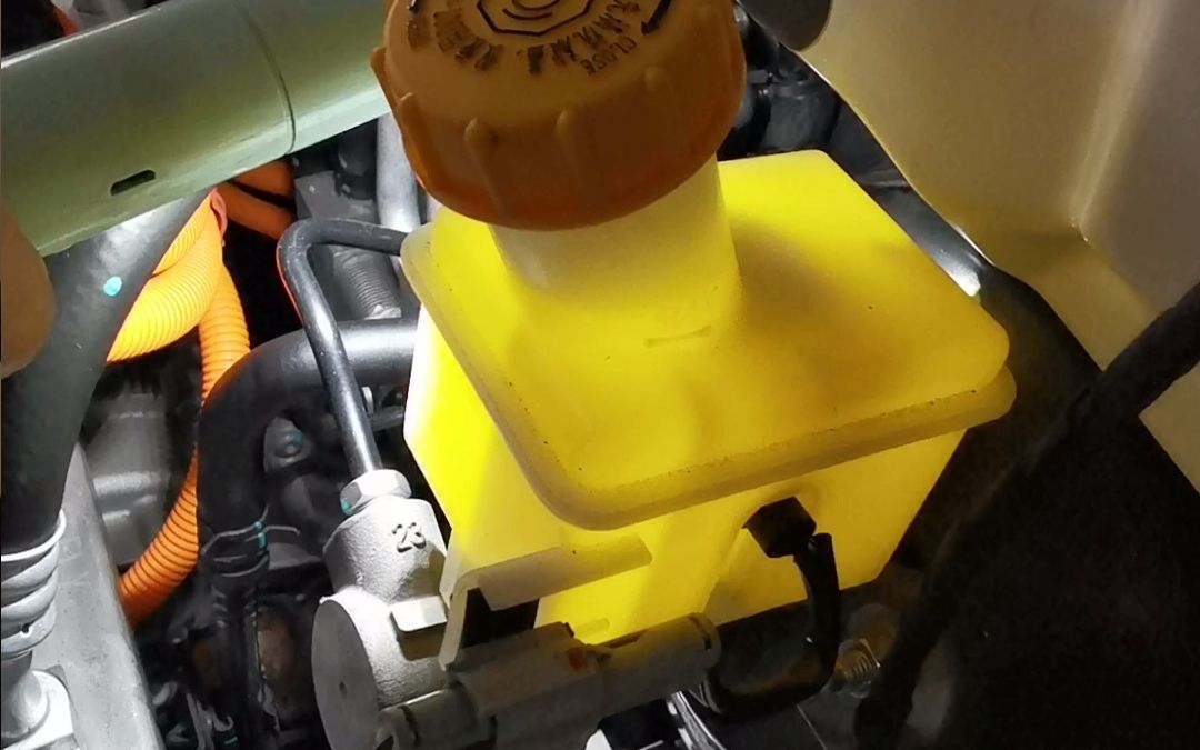 制动液检查02 液位检查