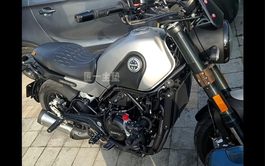 贝纳利幼狮500摩托车改装复古风格案例方案皮座定制皮套匠一坐垫