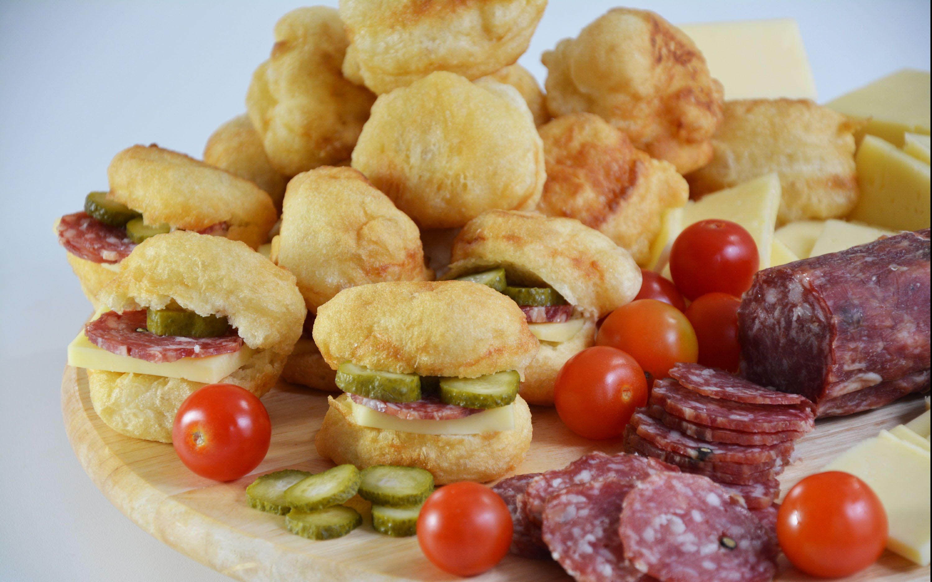 炸面球(迷你三明治):fried dough balls (mini sandwiches)