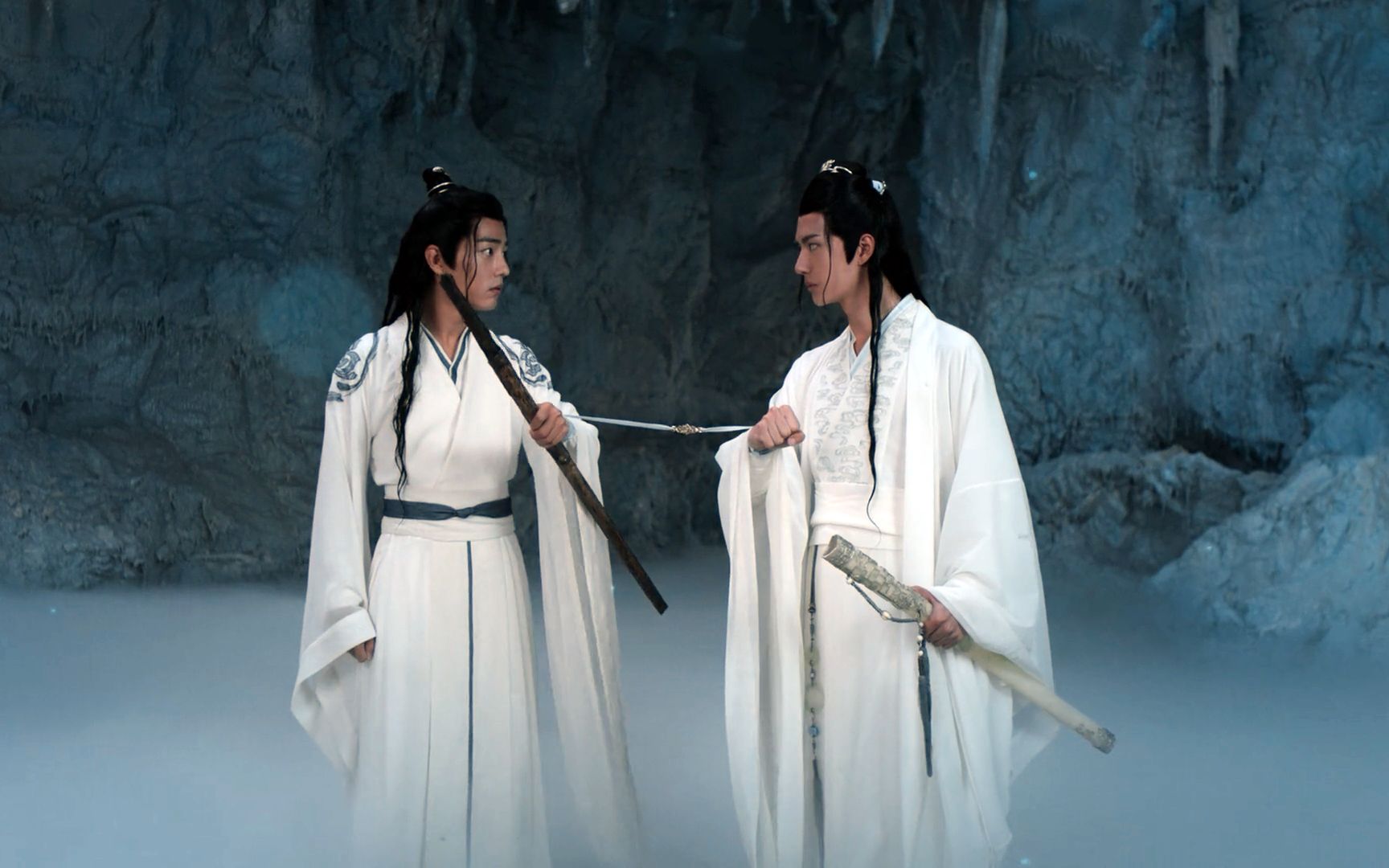 《陈情令》名场面解析,魏婴蓝湛寒潭洞抹额相牵,放灯许愿锄奸扶弱