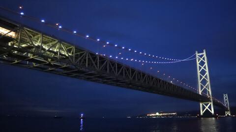 西日本no2 明石海峡大桥临近闭关时间来到桥上观景台 包场看夜景 哔哩哔哩 つロ干杯 Bilibili