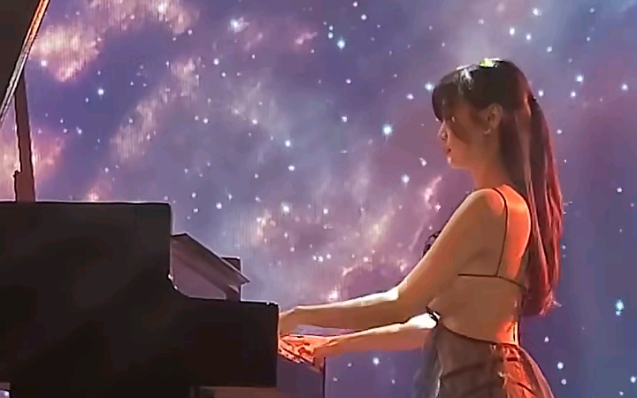 韩国前女团成员 leezy(李智雅 ) 粉丝见面会 钢琴演奏