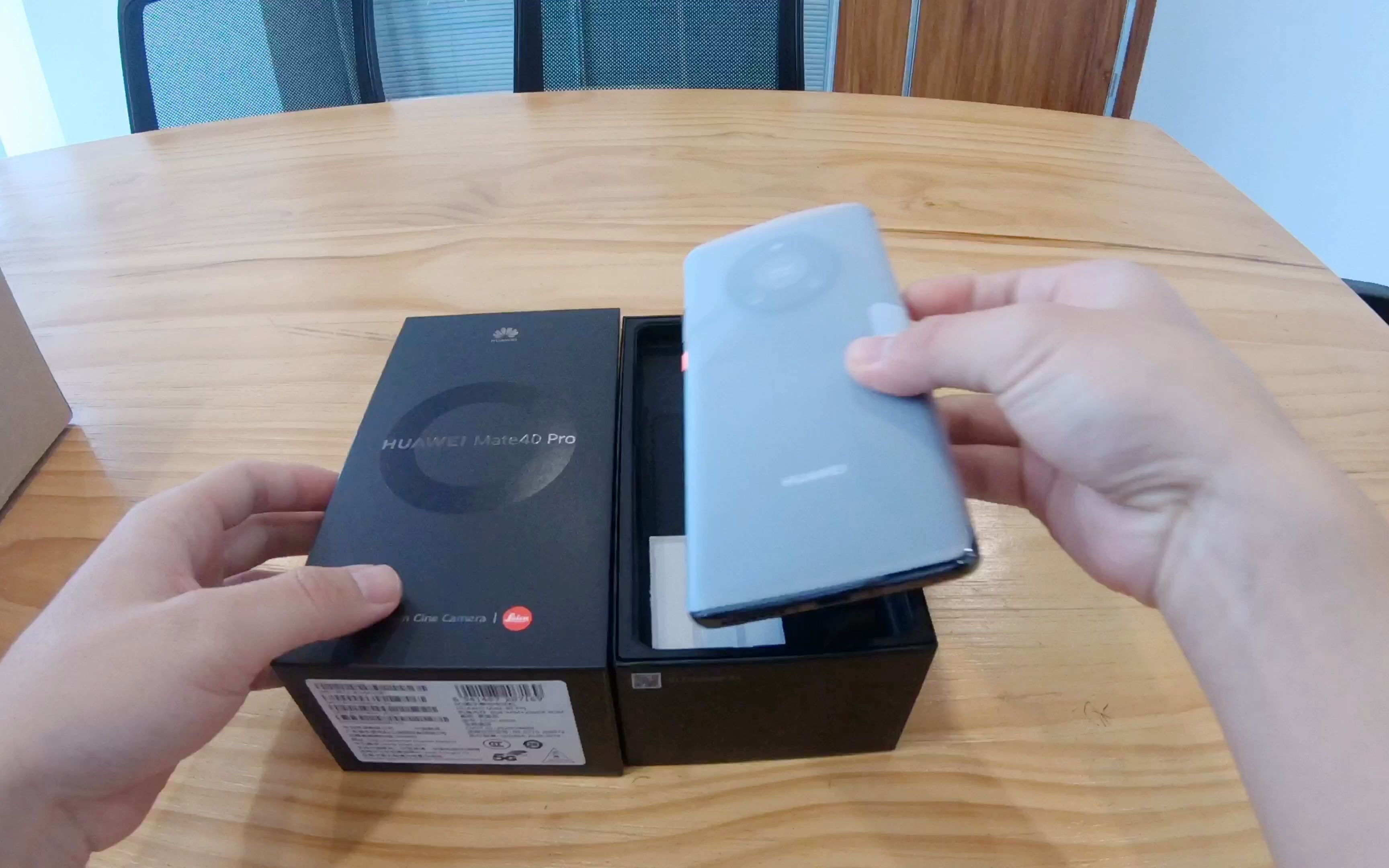 【官网购入】华为mate40 pro开箱视频,期待麒麟芯片涅槃重生