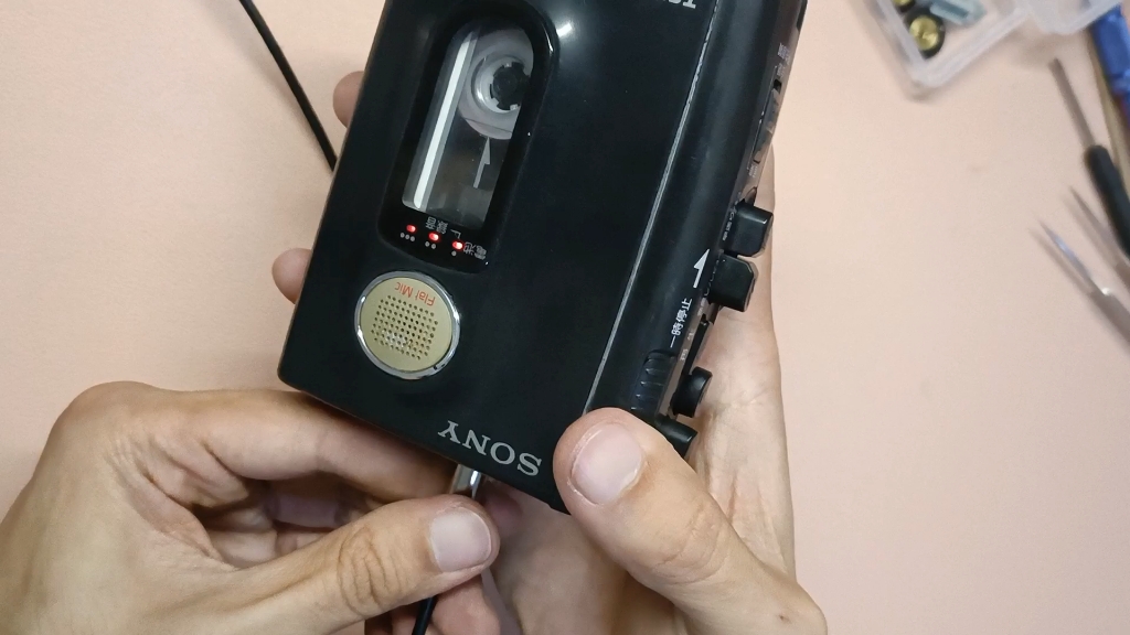 索尼磁带采访机tcm-47维修保养测试,试听韩宝仪磁带,这款机器是单声道