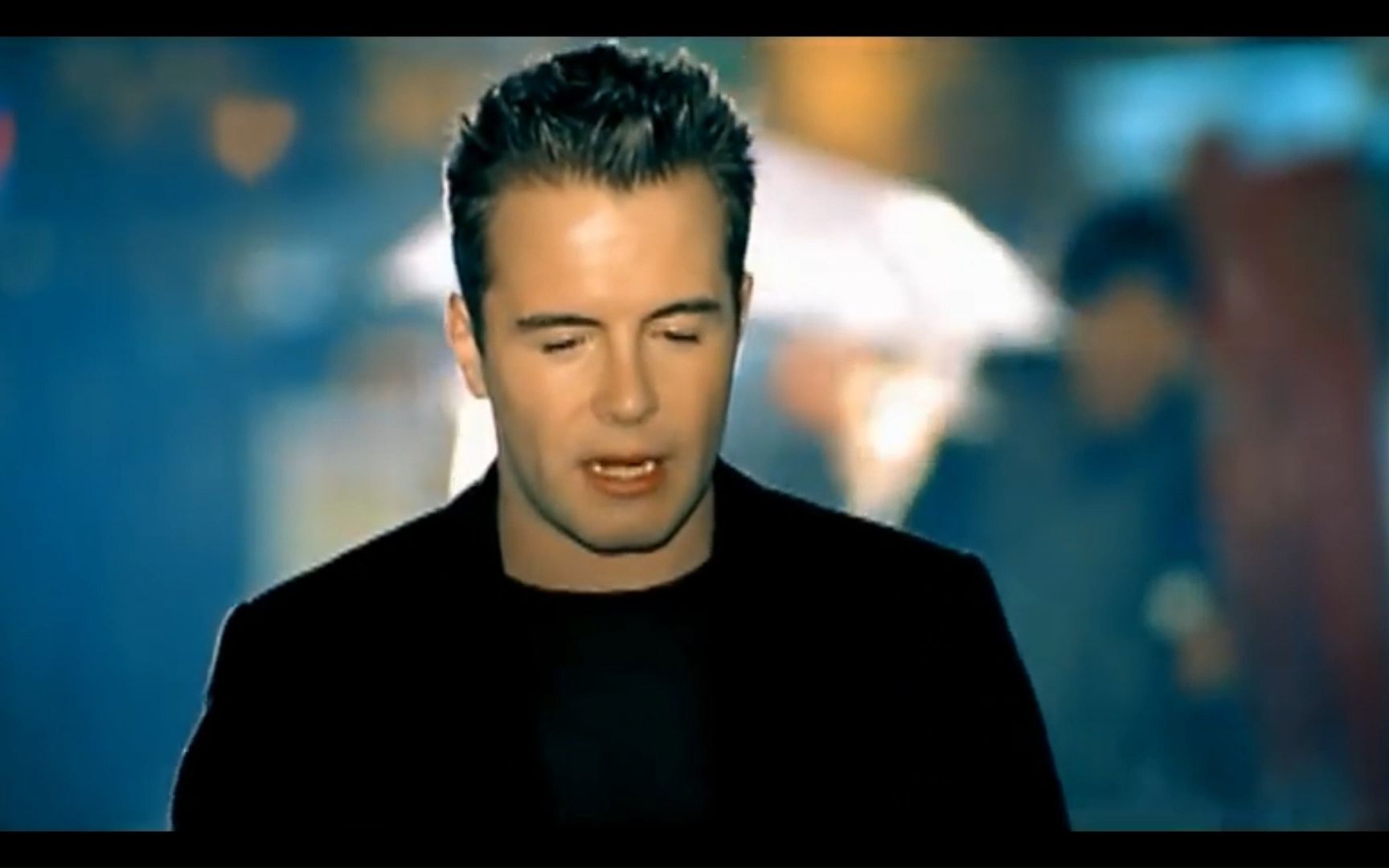 [图]【Westlife】I Lay My Love on You（Official Music Video)（Westlife官方MV）