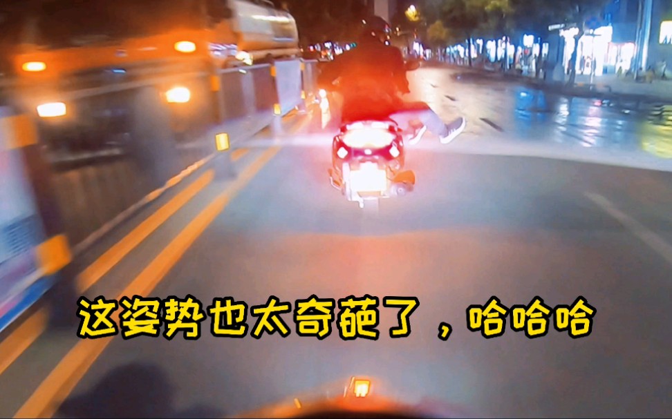 [图]洒 水 车 来 了