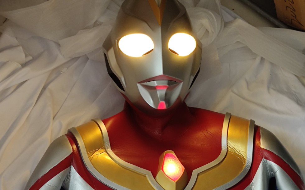 戴拿奥特曼特摄cos皮套展示